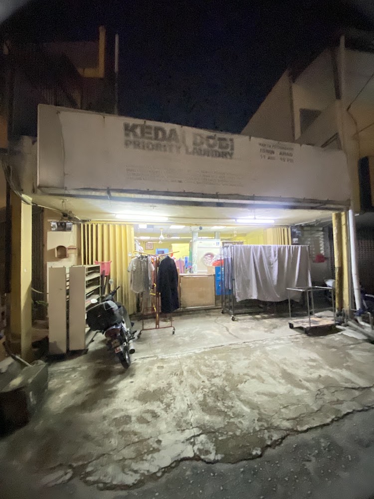 Priority laundry and dry cleaning service