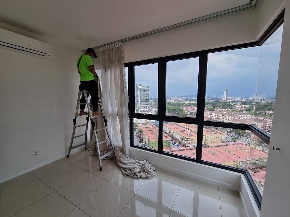 Max Clean Laundry & Dry Cleaning (Mutiara Damansara)