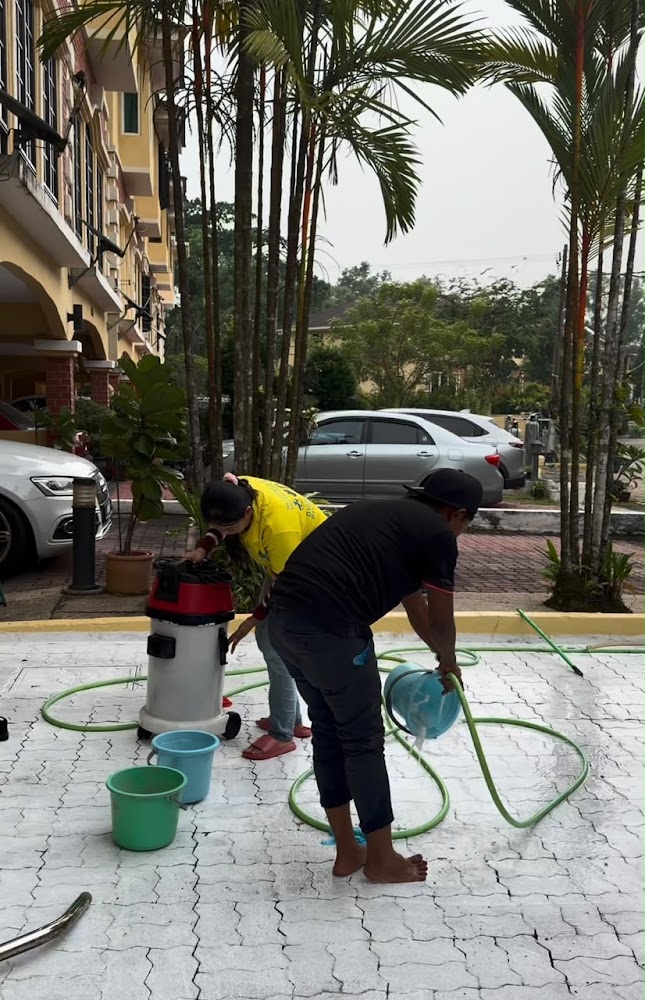 The Top Cleaning Sdn Bhd (KL) Professional Services