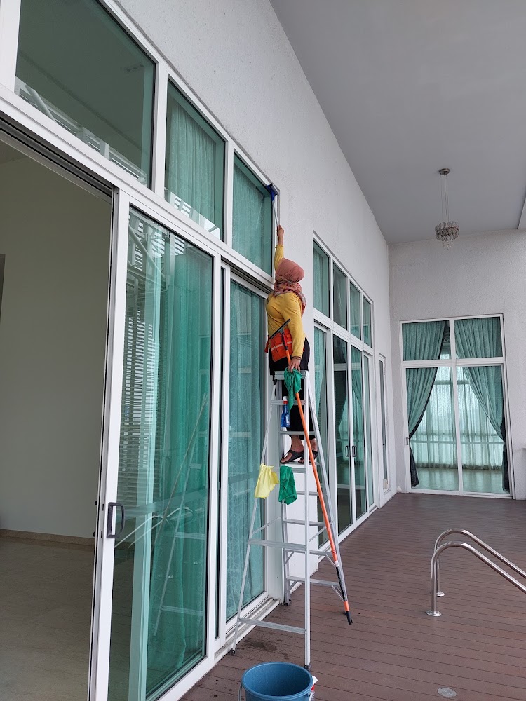ALICE BRIGHT & SHINE CLEANING SERVICES